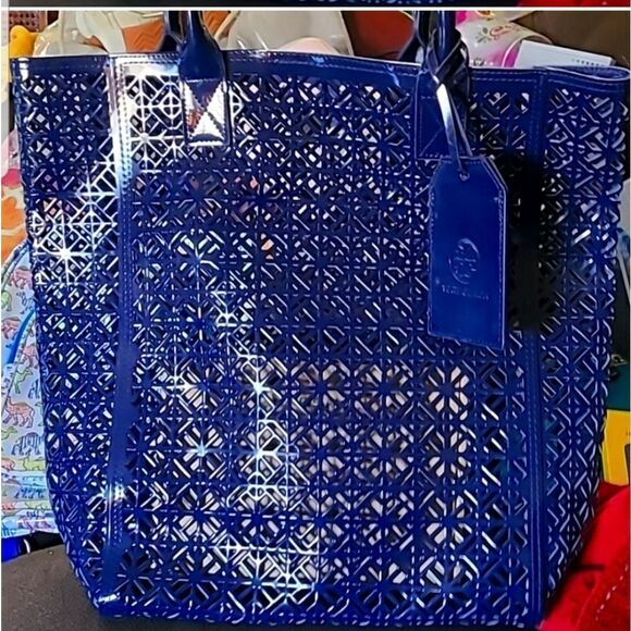 TORY BURCH LASER BLUE TOTE WITH LUGGAGE TAG!!! BEST IN BAGS PARTY 10/30πππ - Picture 6 of 6